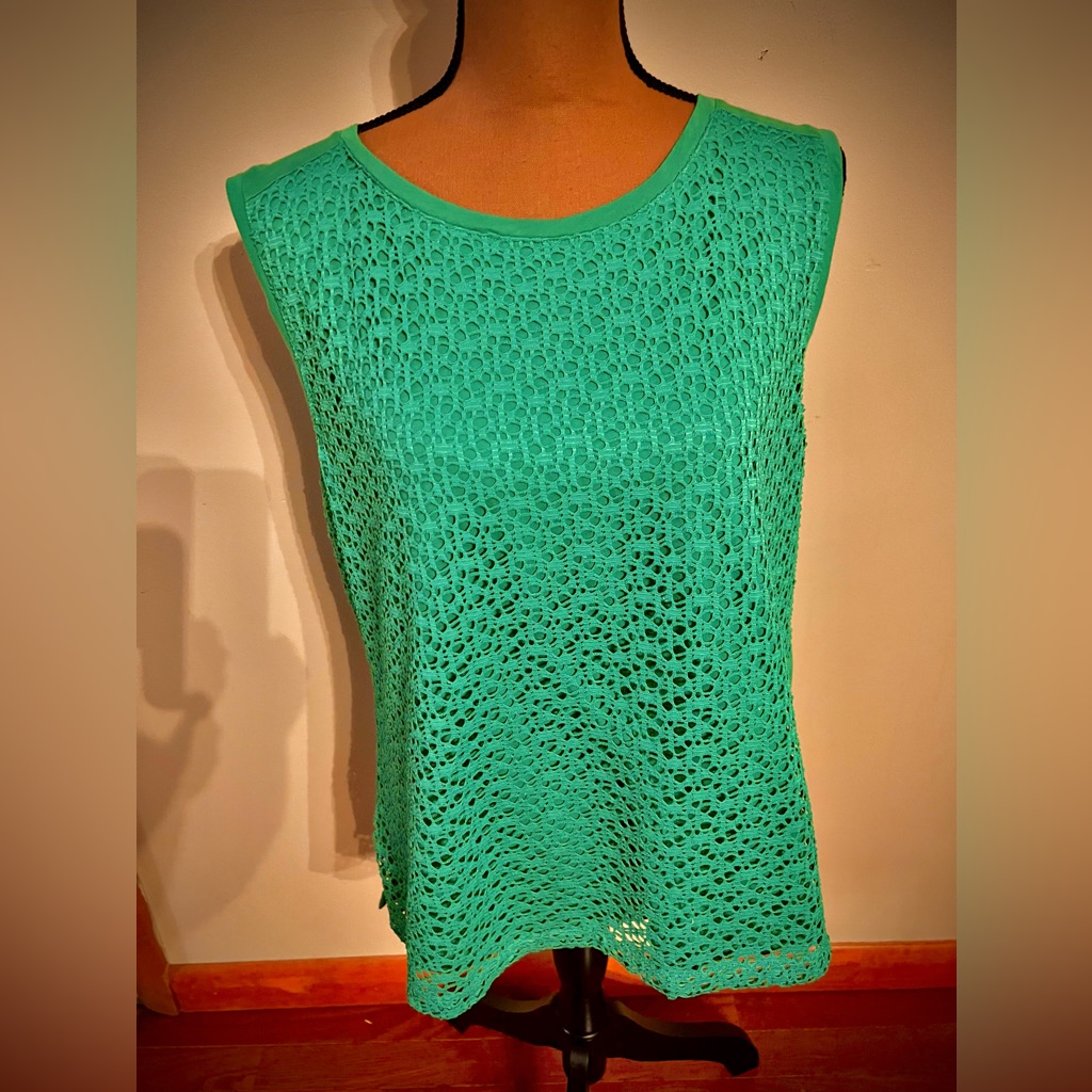 Loft Ladies Sleeveless Top With Eyelet Front, Size Xl
